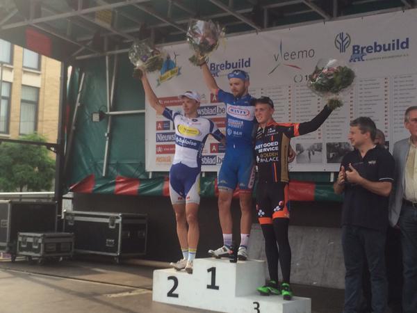 De reacties van winnaar Stenuit en veldrijder Van Aert na de wedstrijd